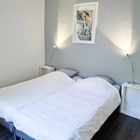 Les Arenes, 1 A 6 Personnes En Centre 尼姆