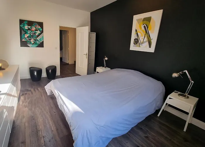 Apartment Les Arenes, 1 A 6 Personnes En Centre Nimes